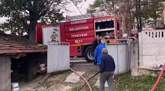 Düzce'de Elektrik Kaçağından Yangın Çıktı