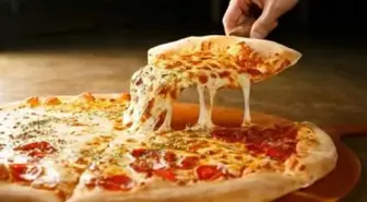 Fıstık alerjisi olan 14 yaşındaki kız, ailesi ile pizza yedikten sonra hayatını kaybetti