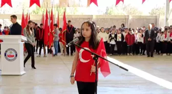 Kütahya'da Cumhuriyet Bayramı Kutlamasında Küçük Öğrenciden Duygusal Anlar