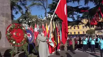 TRABZON'da 29 Ekim coşkusu; 'Bayrak dede', Türk bayrağını elinden hiç bırakmadı