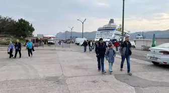 Amasra Limanı'na 1151 Rus Turist Getiren 'Astoria Grande' Kruvaziyeri