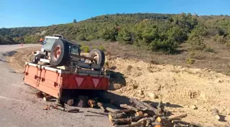 Bilecik'te Traktör Römorku Devrildi, Sürücü Yaralandı