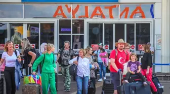 Antalya, 2023'te 17 Milyon Turist Hedefliyor