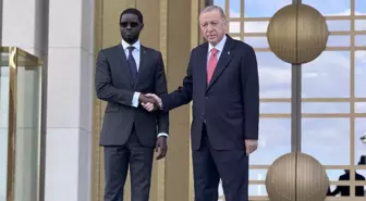 Cumhurbaşkanı Erdoğan, Senegal Cumhurbaşkanı Faye'yi resmi törenle karşıladı