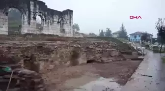 Düzce'de Antik Tiyatrodaki Kazılarda Önemli Bulgular