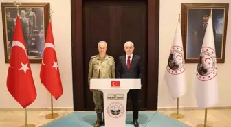 Kırklareli Valisi Uğur Turan, Tuğgeneral Ali Aydın Torun'u Kabul Etti