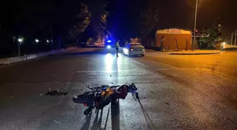 Eskişehir'de Trafik Kazası: Motosiklet Sürücüsü Yaralandı