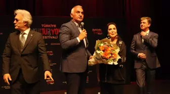 Türkan Şoray Antalya Kültür Yolu Festivali'nde Sinemaseverlerle Buluştu