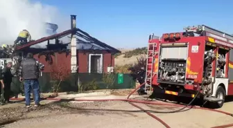 Ankara'da Yangın Annesinde Fenalık Geçiren Kadın