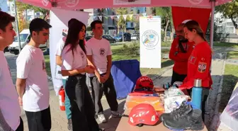 İzmir'de Gençler için Afet Farkındalığı Eğitimi Düzenlendi