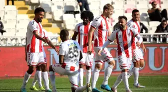 Sivasspor, Çaykur Rizespor'u 2-1 Mağlup Etti