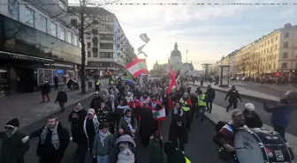 Stockholm'de İsrail Saldırılarına Karşı Büyük Protesto