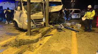 Çubuk'ta İşçileri Taşıyan Minibüsler Çarpıştı: 21 Yaralı