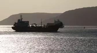 Çanakkale Boğazı'ndaki Fırtına Sonrası Deniz Trafiği Yeniden Açıldı