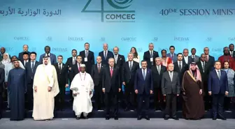 Cumhurbaşkanı Erdoğan, 40. İSEDAK Toplantısı'nda aile fotoğrafı çekimine katıldı