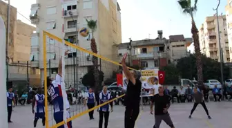 Kumluca'da 24 Kasım Öğretmenler Günü Voleybol Turnuvası Düzenlendi