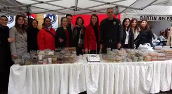 Polis eşlerinden birliktelik pastası