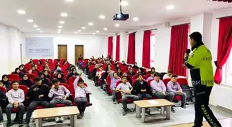 Bilecik'te Öğrencilere Trafik Güvenliği Semineri