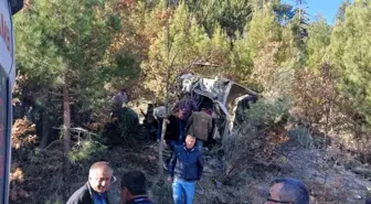 Burdur'da Freni Patlayan Kamyon Uçuruma Uçtu, Sürücü Ağır Yaralı