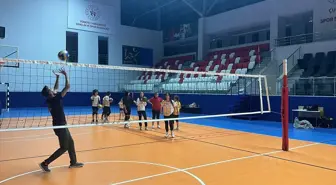 Çubuk'ta Voleybol Kursu Başladı