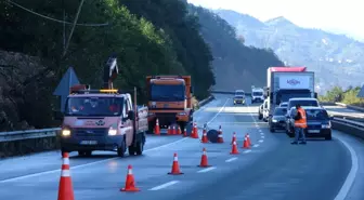 Ardeşen'de Heyelan Sonrası Ulaşım Kontrol Altına Alındı