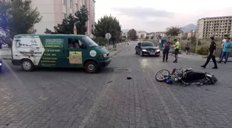 Antalya'da Motosiklet Kazası: Sürücü Yaralandı