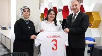 İrem Tavşan, Merih Demiral'ın Formasını Kazandı