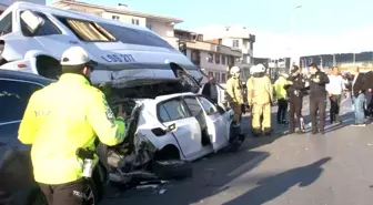 Maltepe'de Kontrolden Çıkan Vinç Zincirleme Kazaya Neden Oldu