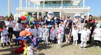 Mersin'de Polislerden Lösemili Çocuklara Destek Ziyareti