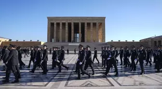 Emniyet Genel Müdürü Demirtaş, Anıtkabir'i Ziyaret Etti