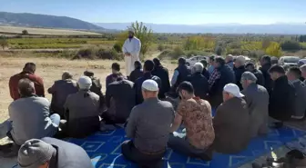 Manisa'da Yağmur Duası ve İmece Usulü Yemek Hazırlığı