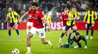 Fenerbahçe, AZ Alkmaar'a Deplasmanda 3-1 Mağlup Oldu