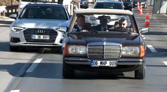 Devlet Bahçeli, Atatürk'ün Şarkısı Eşliğinde Ankara'da Tura Çıktı