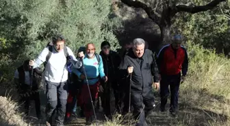 İzmir Valisi Elban Efeler Yolu'nda yürüdü