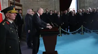 Cumhurbaşkanı Erdoğan başkanlığındaki devlet erkanı Anıtkabir'de