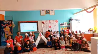 Kızılay Haftası'nda Ağrı'da Öğrencilere Yardımseverlik Aşılandı