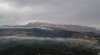 Kaş'ta Mevsimin İlk Karı Düştü