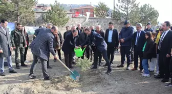 Kastamonu'nun ilçelerinde Milli Ağaçlandırma Günü'nde fidan dikildi