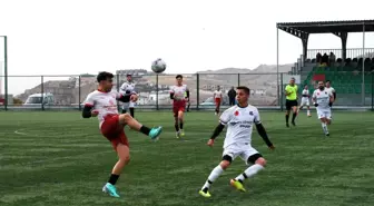 Talas Anayurtspor, Sosun Birlikspor'u 3-0 Geçti
