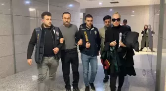 Şarkıcı Serdar Ortaç ve Mehmet Ali Erbil Yasa Dışı Bahis İddiasıyla Gözaltına Alındı