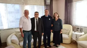 Merzifon Kaymakamı Karaaslan, şehit ailesi ve gaziyi ziyaret etti