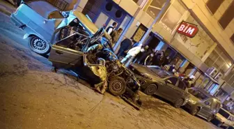 Dursunbey'de Trafik Kazası: 3 Yaralı