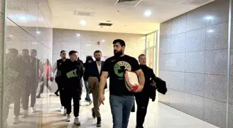 Mehmet Ali Erbil ve Serdar Ortaç, Yasadışı Bahse Teşvik İddiasıyla Gözaltına Alındı