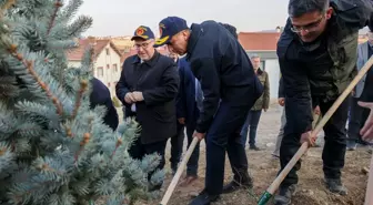 Bilecik Valisi Aygöl, Bozüyük'te fidan dikimi etkinliğine katıldı