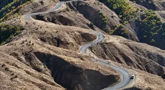 Bingöl'de Kırsal Yol Asfaltlama Çalışmaları Hız Kazandı