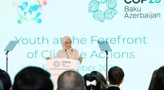 Emine Erdoğan, COP29'da iklim gönüllüsü gençlerle bir araya geldi