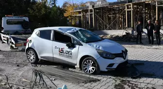 Adıyaman'da iki otomobilin çarpıştığı kazada 2 kişi yaralandı