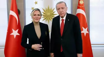 Cumhurbaşkanı Erdoğan, Türkiye Tenis Federasyonu Başkanı Müderrisgil'i kabul etti