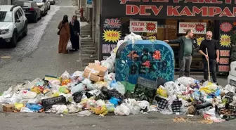 Buca'da Grev Nedeniyle Çöp Krizi: Sakinlerden Tepkiler