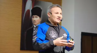 Türkiye'nin İlk Astronotu Alper Gezeravcı OSTİM Teknik Üniversitesi'nde Seminer Verdi